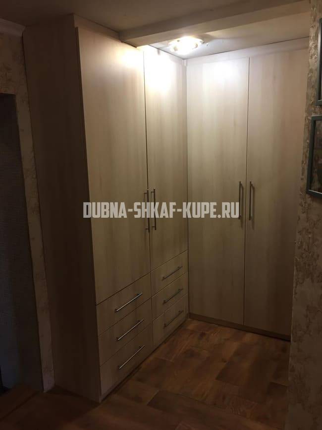 Шкафы угловые Дубна