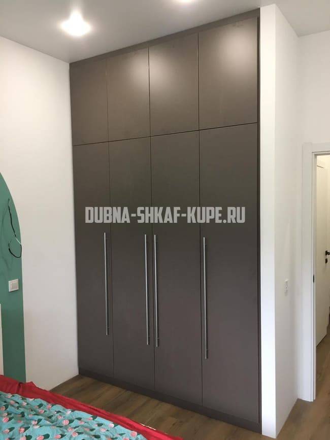 Шкафы в спальню Дубна